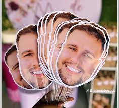 Globos "18" ₡ 1500 Disponibles en el local 📌 Tacares centro contiguo a la  escuela Eduardo Pinto. https://wa.me/50688733353 Contamos con variedad de  detalles como anchetas, tazas, peluches, llaveros y mucho más...