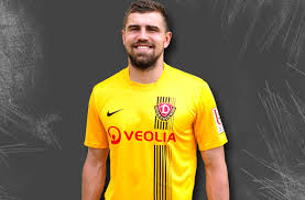 I also offer other mini jerseys in other auctions. Dynamo Dresden Prasentiert Neues Trikot Fans Stimmten Ab Liga3 Online De