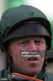 34 Gary Bardwell Photos & High Res Pictures