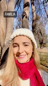 O que é “família” para você?, Existe alguma relação que é desafiadora no  âmbito familiar?, A Constelação Familiar Sistêmica é uma Terapia que pode  ajudar a harmonizar, liberar e ressignificar crenças, ...