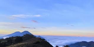 Sudah kenalkah anda dengan pengertian pensiun normal dan pensiun dipercepat? 5 Jalur Pendakian Gunung Prau Yang Buka Pada Tahap Uji Coba Halaman All Kompas Com