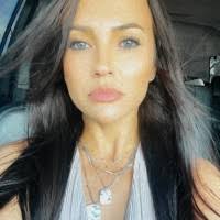 Sarah Muraweh's Instagram, Twitter & Facebook