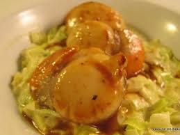 Coquilles St Jacques Et Leur Fondue De Poireaux Recette Recettes De Cuisine Recette Coquille St Jacques Recette