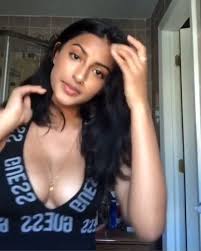Boobs: Indian college babe - Porn GIF Video | nebyda.com