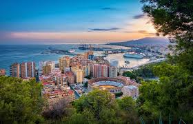 A bus leaving to malaga city centre departs regularly and the journey takes only 15 minutes. Tapety Na Pulpit Hiszpania Malaga Przystan Galezie Miasto Budynek