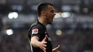 Eintracht frankfurt hat filip kostic zum schnäppchenpreis vom hsv verpflichtet. Verpasster Hsv Aufstieg Wird Kostic Fur Die Eintracht Noch Gunstiger German Site