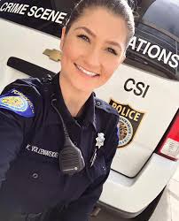Meet CSI24... Kelsey Vollenweider. She is one of our newest Forensic  Investigators here at Sac PD. 🔍 Her days consist of processing for  fingerprints, taking photographs to document crime scenes, and collecting
