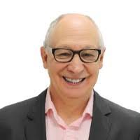 Elin Morgan's Instagram, Twitter & Facebook