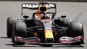 Heartbroken verstappen crashes out of the lead in baku. Zwischenfall In Baku Unglaublich Formel 1 Rookie Erzurnt Verstappen Krone At