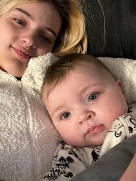 I can't believe my babygirl is already 9 months old