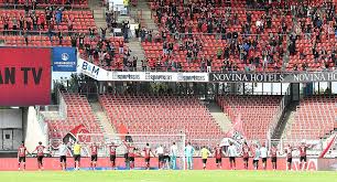 Der tsv münchen von 1860 gmbh & co. 1 Fc Nurnberg Testspiel Im Max Morlock Stadion Gegen 1860 Munchen Mit Fans