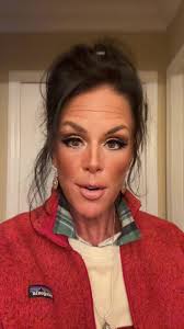 Go gray or keep coloring? #naturallygrayhair