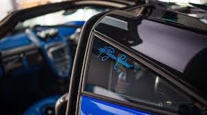 Untuk para modcomers, ini nih chinese hot model, feng yu zhi, ane posting fotonya yang lagi bareng ama 2 mobil hot juga, ferrari 458 italia dan cadillac srx crossover. Pagani Huayra Silver Brown Interior Rhd 76023 Page 3 Forum Pagani Zonda Net