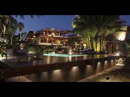 Da ben oltre 50 anni, pagano realizza case di legno personalizzate, utilizzando un materiale pregiato e di ottima qualità. Ville Case In Legno Da Sogno Youtube