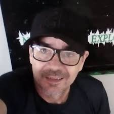 Nestor Mariano's Instagram, Twitter & Facebook