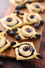 Feuilletes Au Chevre Et Aux Myrtilles Recette Feuillete Chevre Recette Recette Feuillete