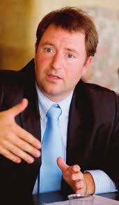 ARC_2010/09/13 Lundi : LEXPRESS : 1 : Page 1 (LEXPRESS)