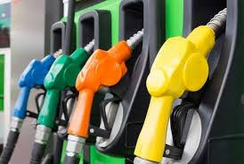 Benzin ve motorine gelecek olan 30'ar kuruş olarak gelmesi beklenen zam eşel mobil sistem gereği zam pompaya yansımayacak. Benzine Zam Gazete Karinca