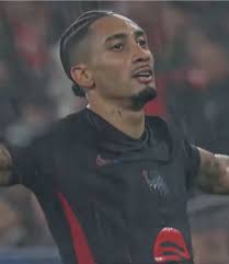 Raphinha Robbed: A Heartbreaking Footage