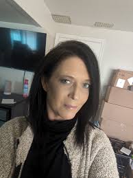 Hi all! I just wanted to introduce myself I am Michelle 27 years old I have  an 11 year old daughter I am in recovery I'm 2 years clean I work at