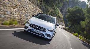 Essai Mercedes Classe B 200 Un Monospace Bien Balance Auto Moto Magazine Auto Et Moto
