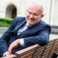 7,7 milliárd forint a civileknek. Szalay Bobrovniczky Vince Home Facebook