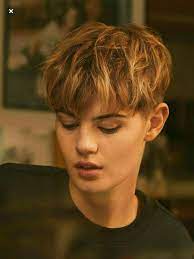 Epingle Par Iza Sur Cabelo E Beleza Idees Cheveux Courts Modele Cheveux Court Cheveux Courts