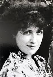 Articles, interviews and reviews from Eleanor Levy: Rock's Backpages.