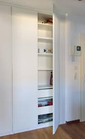 In der regel kommen hier ausschließlich kleinmöbel infrage. Pax Als Einbauschrank So Einfach Baut Ihr Ikea Pax Als Flurschrank Ein