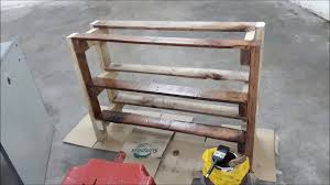Rak pakaian gantung malaysia rak terbuka pakaian dan rak untuk menggantungkan pakaian anda atau mengaturkan kasut sangat berbaloi dengan harganya. D I Y Membuat Rak Kasut Dari Kayu Pallet Lama Build A D I Y Pallet Shoe Rack Youtube