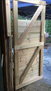 upgraded the door of our garden shed diy diy door garden shed upgraded abri de jardin abri de jardin diy idee amenagement jardin