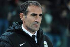 The site lists all clubs he coached and all clubs he played for. The6ssrphuuuhm