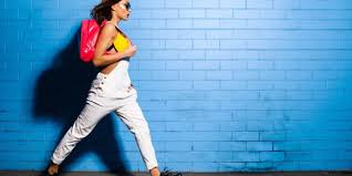 Street style is very complex because it does not cover one style of dressing, but encompasses a whole range of styles. Urban Style Textilwaren Magazin