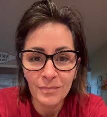 Brenda Merle's Instagram, Twitter & Facebook