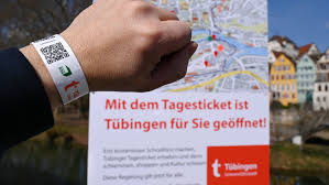 Zahlreiche tests ermöglichten bürgern den besuch von kulturellen einrichtungen und öffnungen der geschäfte. Gestiegene Corona Zahlen Tubingen Stoppt Tagesticket Fur Gaste