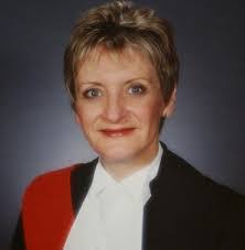 Lynda Templeton's Instagram, Twitter & Facebook