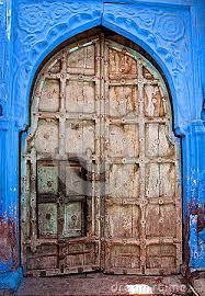 Vieille Porte En Bois Avec Le Mur Bleu Vieilles Portes En Bois Vieilles Portes Porte En Bois