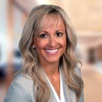 Lindsay Wills's Instagram, Twitter & Facebook