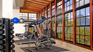 Four walls, a few carpeted tiles and a music system that blows your mind. Home Gym Ideas Small Space Youtube