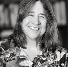 Karen Carr's Instagram, Twitter & Facebook