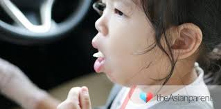 Bata pa lamang ay namulat na ako sa wikang banyaga. Nananakit Na Bata Mga Paraan Para Maturuan Siyang Itigil Ito