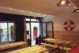 Recibe respuestas rápidas del personal del la taverne des deux augustins y de clientes anteriores. La Taverne Des 3 Gaules Au Rhone