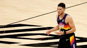 Kendall jenner wants to marry devin booker and here is one of the reasons. Devin Booker Washes Kylie Jenner In A Friendly Game Of Super Shot