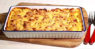 Auflauf Aus Rohem Spargel Dieses Gericht Bringt Abwechslung In Die Spargelsaison Video Perfekte Bratkartoffeln Lebensmittel Essen Spargel