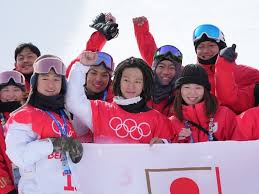 女子 ハーフパイプ 決勝1回目 · 冨田 るき冨田 せな小野 光希. R9zomyvgdgatim