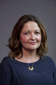 Kaye Elliott's Instagram, Twitter & Facebook