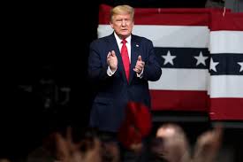 .saturday night live, as well as the first time since season 26 that a former snl writer who was never a cast member has hosted (conan o'brien was an snl writer from 1988 to 1991 and hosted in. Valget I Usa Trump Vs Biden Skolerom No