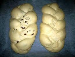 Das Perfekte Hefezopf Mit Und Ohne Rosinen Rezept Mit Bild Und Einfacher Schritt Fur Schritt Anleitung Im Brotba Hefezopf Hefezopf Trockenhefe Hefezopf Rezept