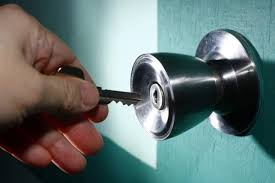 Try to determine which mechanism does your specific bathroom door function on. Arranca Expoampi 2015 Lider Empresarial