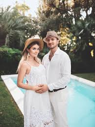 Издание «стархит» подсчитало, во сколько молодым обошлось это торжество. Regina Todorenko I Vlad Topalov My Stanovimsya Pohozhimi Dazhe Vneshne